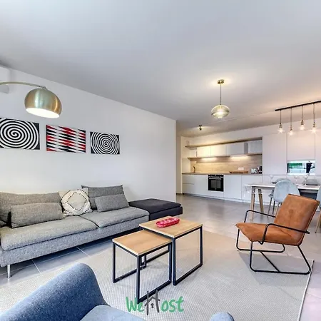 Large Family With Parking In Lyon Apartment