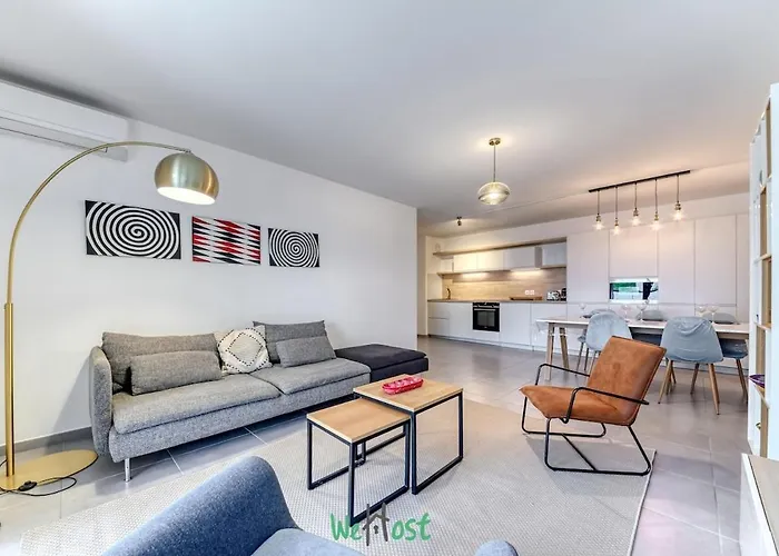 Large Family With Parking In Lyon 아파트